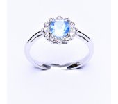 Zlatý prsten, bílé zlato, přírodní topaz sky, čiré zirkony, T 1495