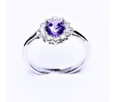 Zlatý prsten, bílé zlato, zirkon ametyst, čiré zirkony, T 1495