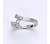 Prsten z bílého zlata 14 karátů, syntetický zirkon, váha 2,23 g, vel.56 