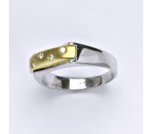 Prsten kombinace bílé a žluté zlato 14 karátů, syntetický zirkon, váha 3,78 g, vel.55  
