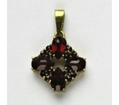 Zlatý přívěsek, žluté zlato, přívěšek ze zlata, granát, 3,26 g