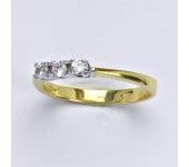 Zlatý prsten, kombinace bílé a žluté zlato, syntetický zirkon, váha 2,59 g, vel.56 