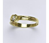 Zlatý prsten, prsten ze zlata, žluté zlato, syntetický zirkon, váha 2,10 g, vel.55